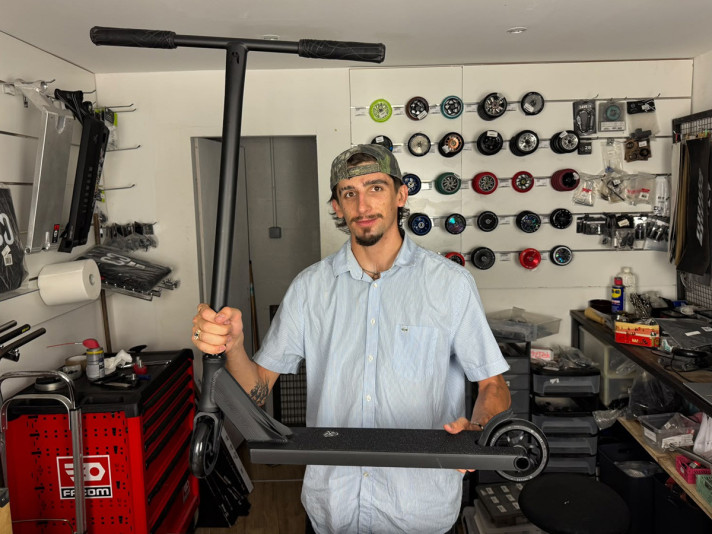 Comment monter ta trottinette freestyle ? Le guide simple avant de rouler